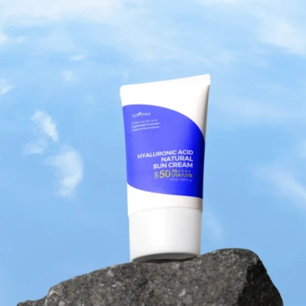 Isntree Hyaluronic Acid Natural Sun Cream SPF50+/PA++++ -