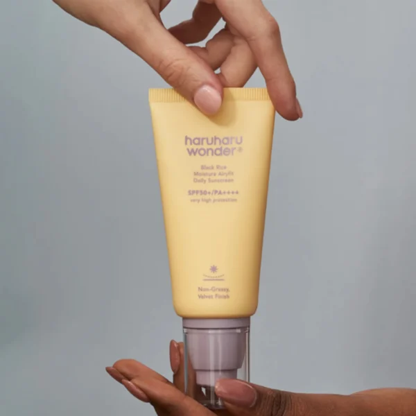 Haruharu Wonder Black Rice Moisture Airyfit Daily Sunscreen SPF 50+/PA++++
