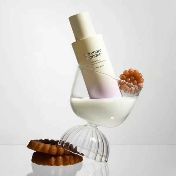 Haruharu Wonder Black Rice Probiotics Barrier Essence 120ml Haruharu Wonder Black Rice Probiotics Barrier Essence 120ml